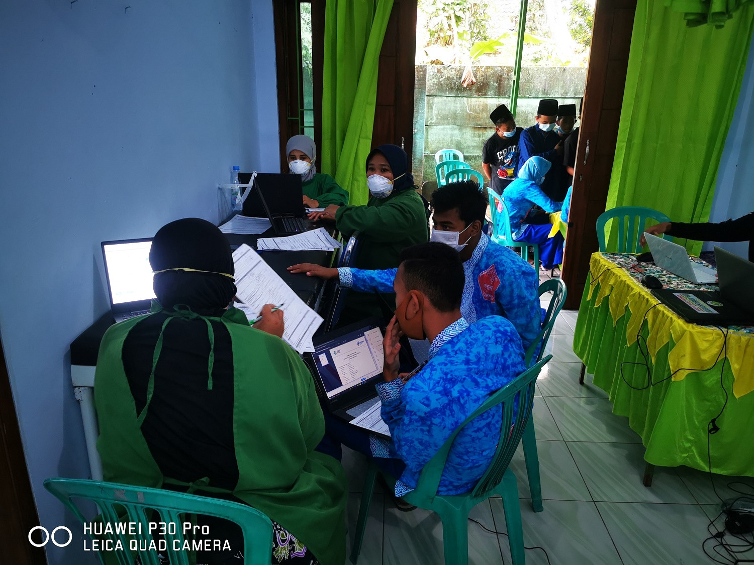 Vaksin Massal Santri Babussalam